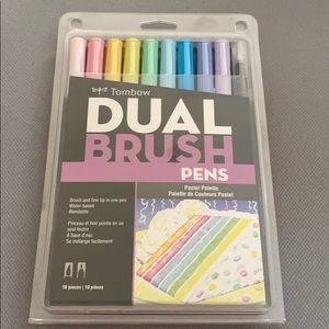 Dual brush pens
